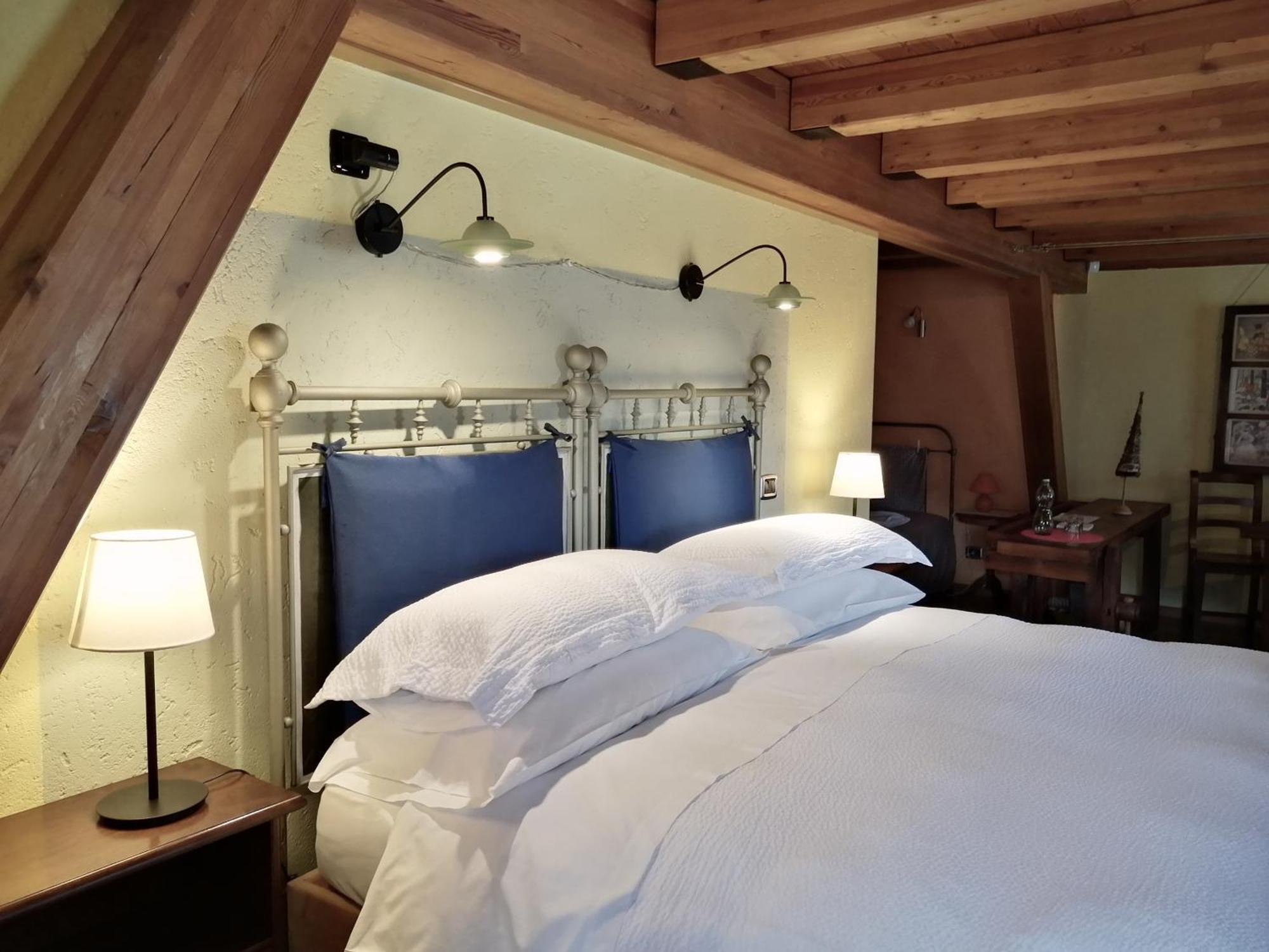 سان-رهيمي-أون-بوسيز La Thuillettaz B&B الغرفة الصورة