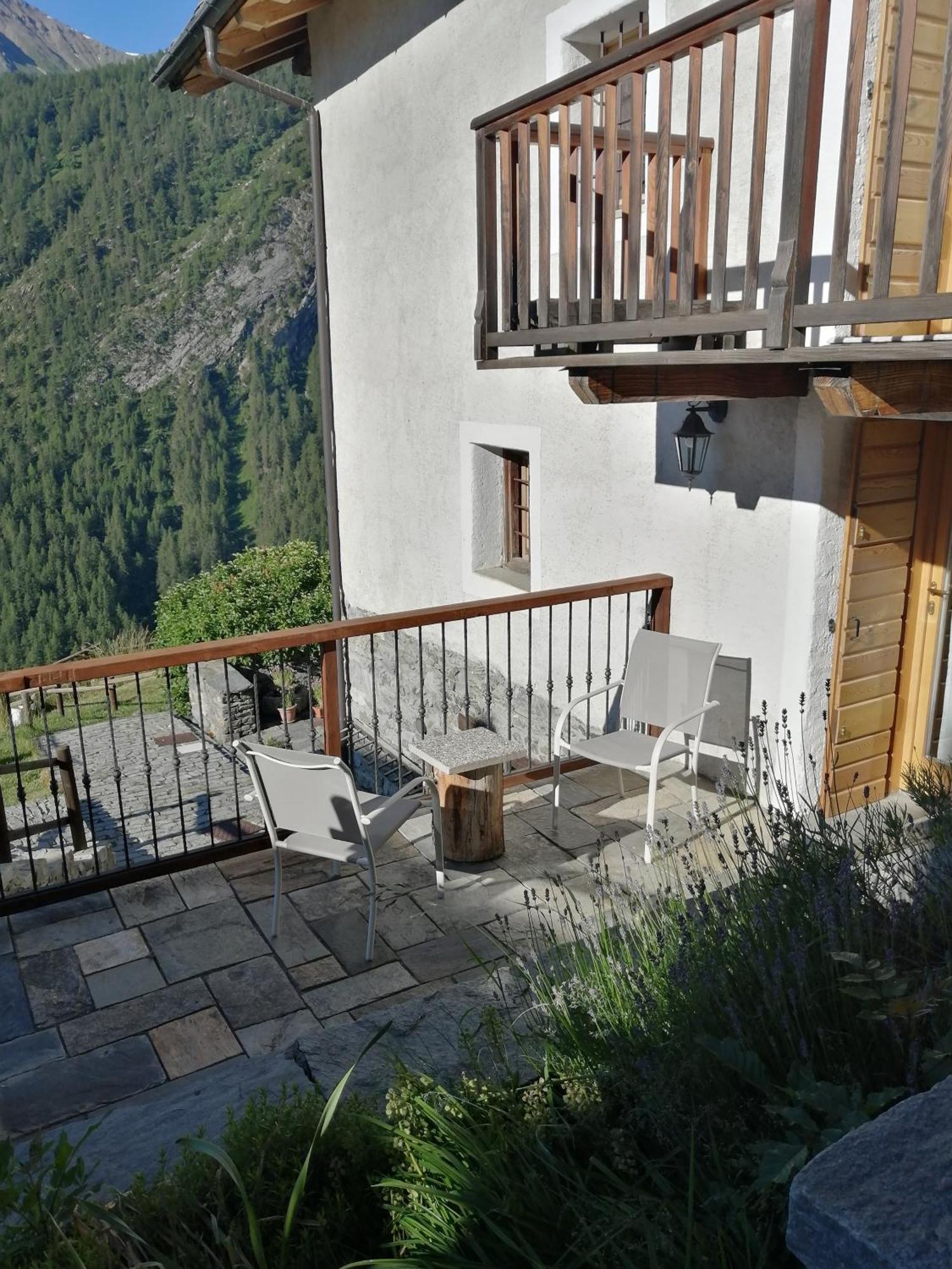 سان-رهيمي-أون-بوسيز La Thuillettaz B&B الغرفة الصورة